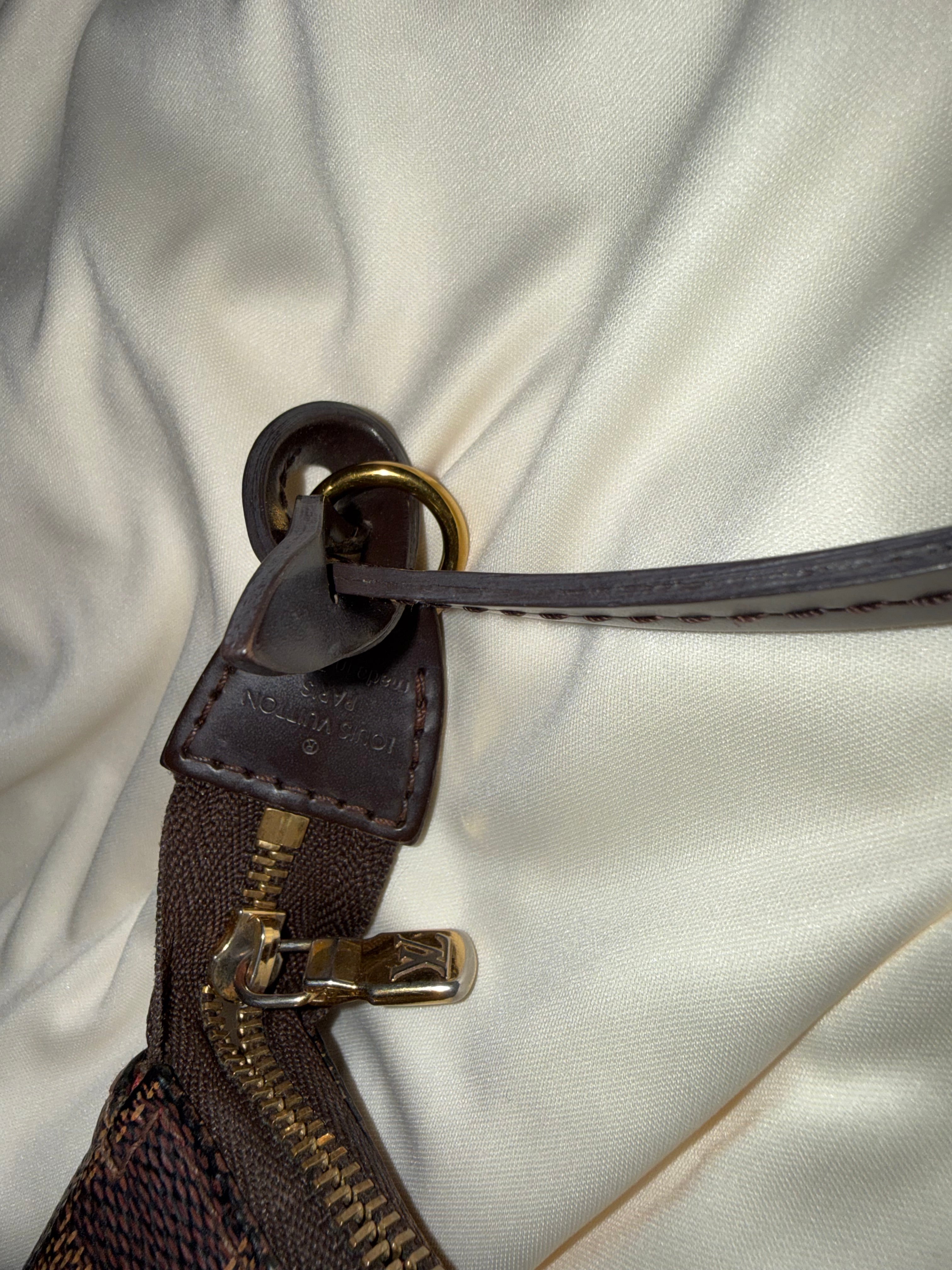 Louis Vuitton Pochette Accessoires