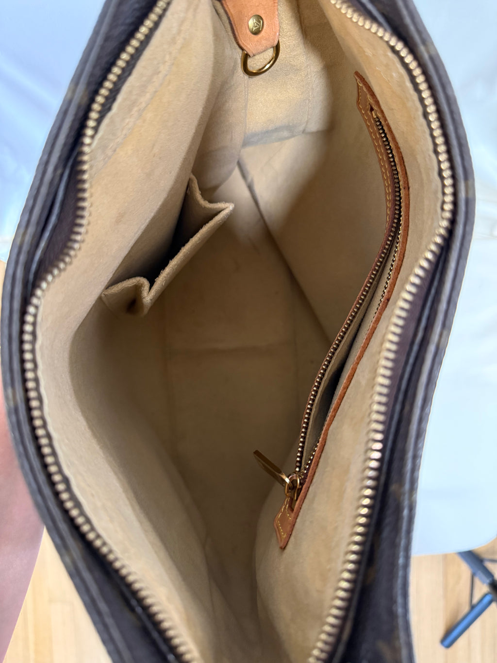 Louis Vuitton Monogram Looping GM