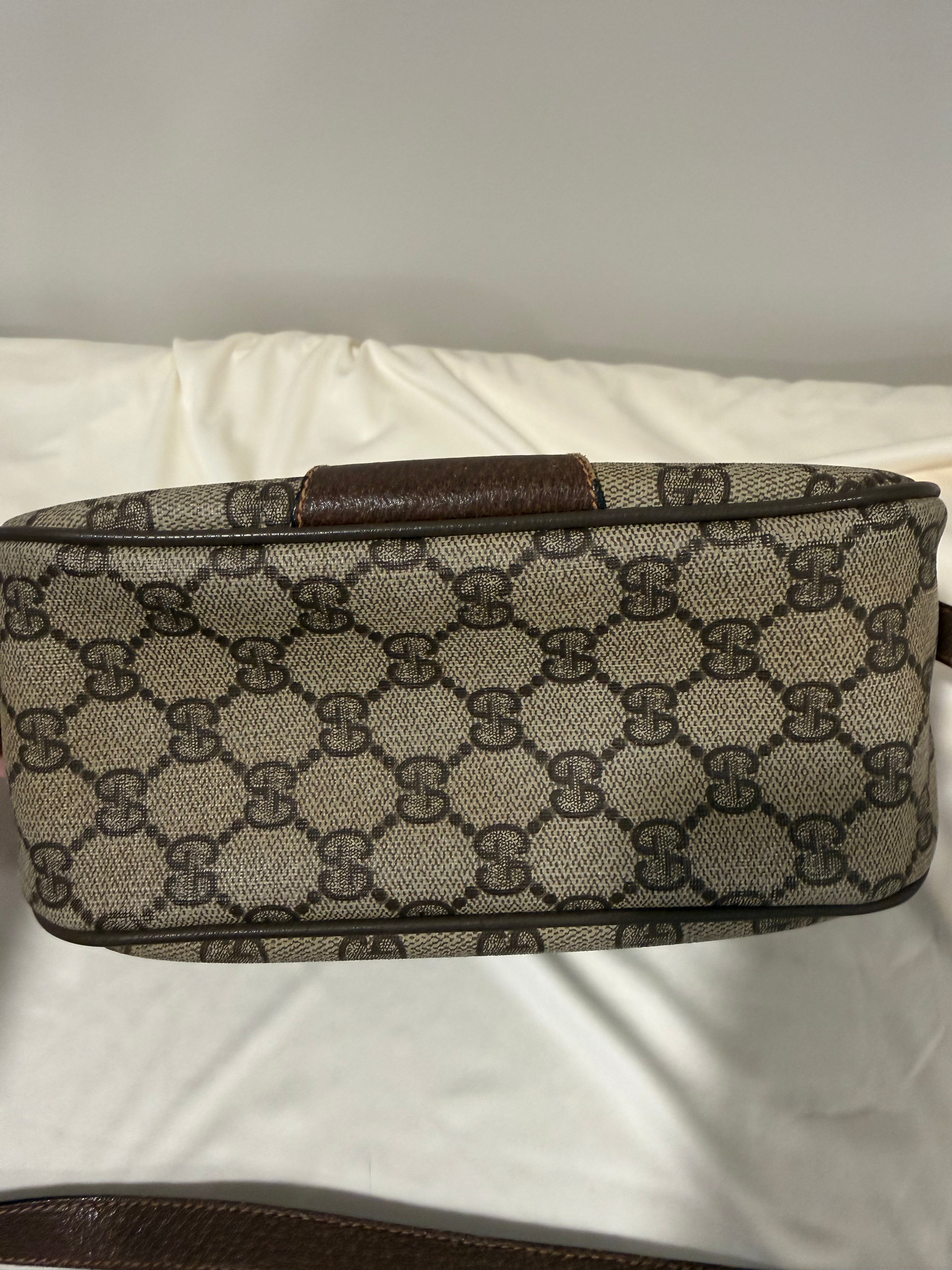 Gucci Sherry Line GG Supreme Crossbody Bag