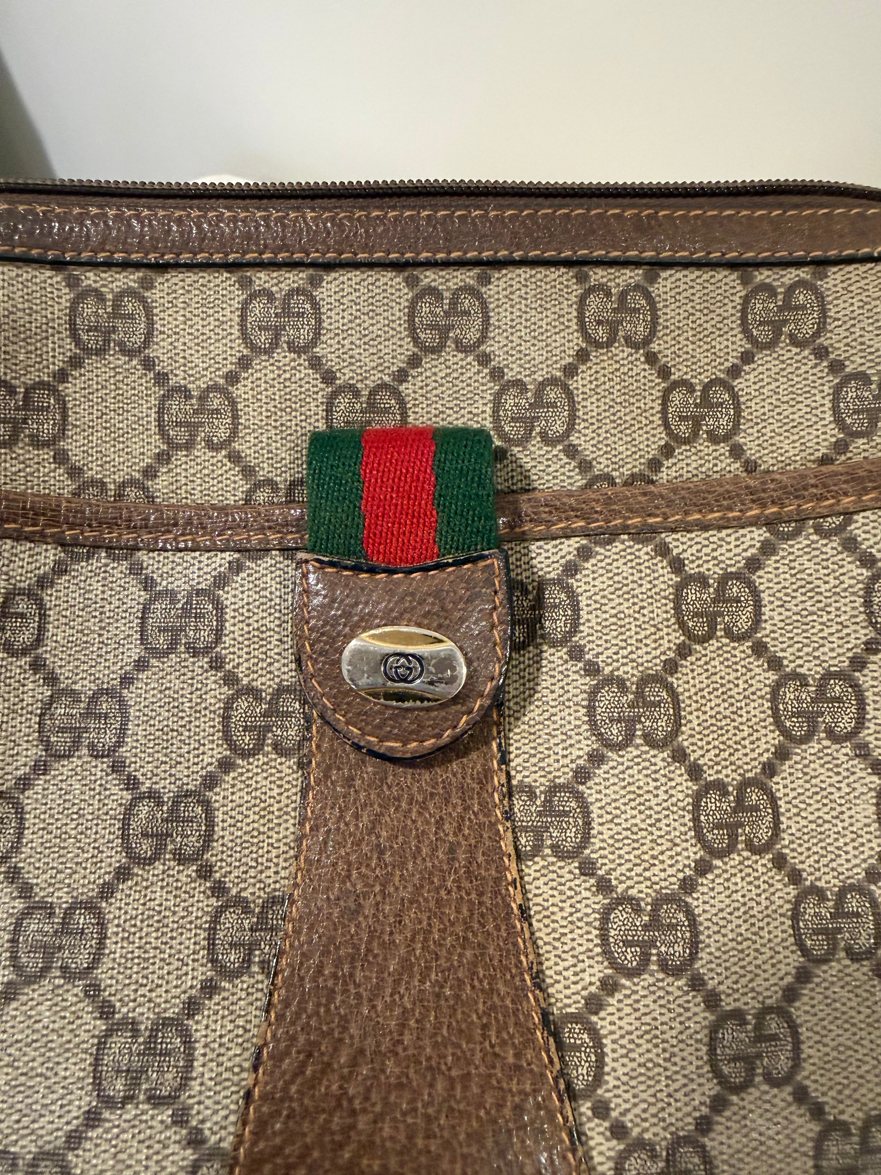 Gucci Sherry Line GG Supreme Crossbody Bag