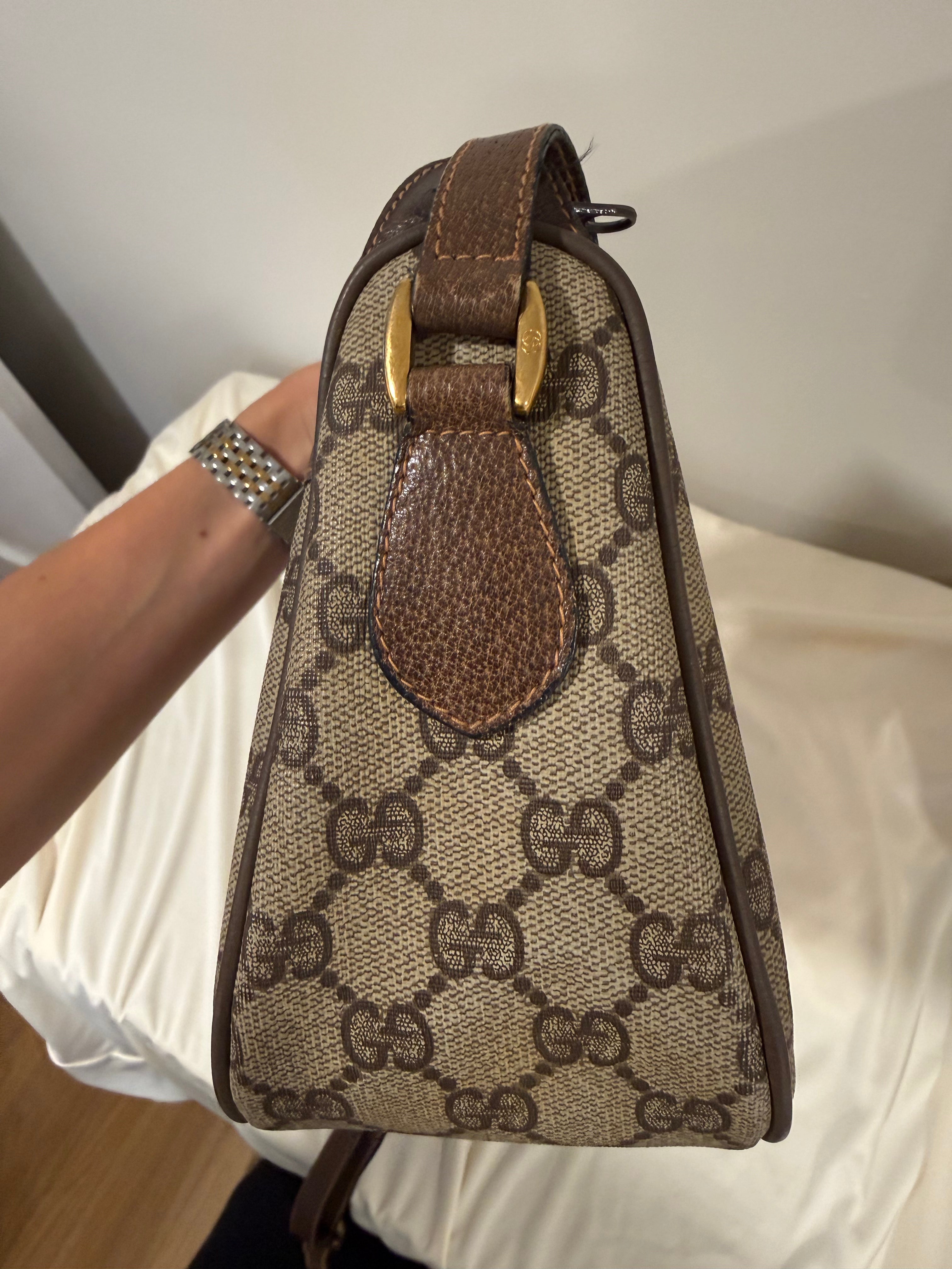 Gucci Sherry Line GG Supreme Crossbody Bag